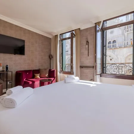 286 Piazza San Marco - Relais Il Doge 4* 베니스