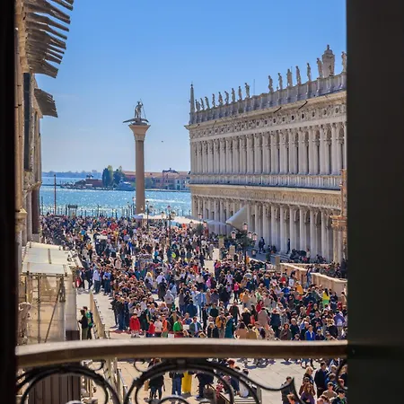 게스트하우스 286 Piazza San Marco - Relais Il Doge 4*