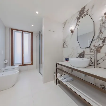 게스트하우스 286 Piazza San Marco - Relais Il Doge 4*