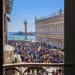 Gasthof 286 Piazza San Marco - Relais Il Doge 4*