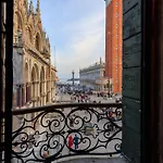 286 Piazza San Marco - Relais Il Doge ゲストハウス